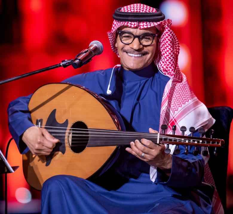 أمسية من الإبداع الفني للفنان رابح صقر