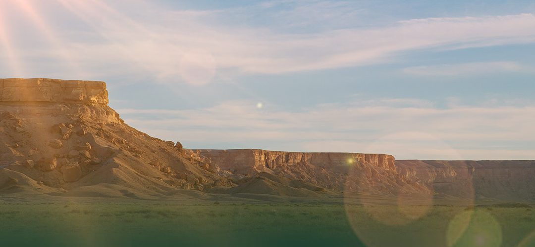 رحلة لا تُنسى في قلب الطبيعة السعودية حرصاً من المملكة على السياحة المستدامة