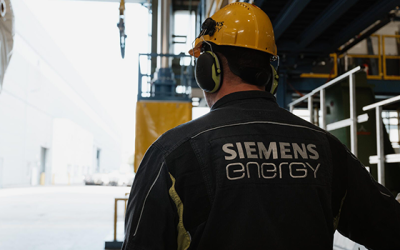 سيمنس تبرم عقداً لتطوير محطتي كهرباء في السعودية بقيمة 1.5 مليار دولار