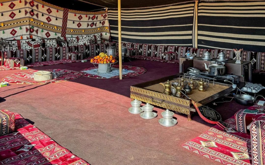 مناطق التخييم في الجوف تجذب المتنزهين للاستمتاع بجمال الطبيعة والربيع