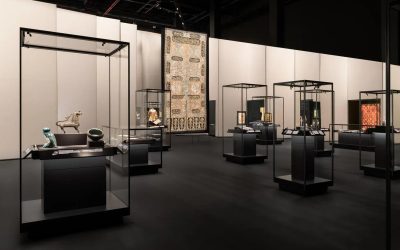 افتتاح بينالي الفنون الإسلامية 2025 في جدة تحت عنوان “وما بينهما” بمشاركة عالمية واسعة