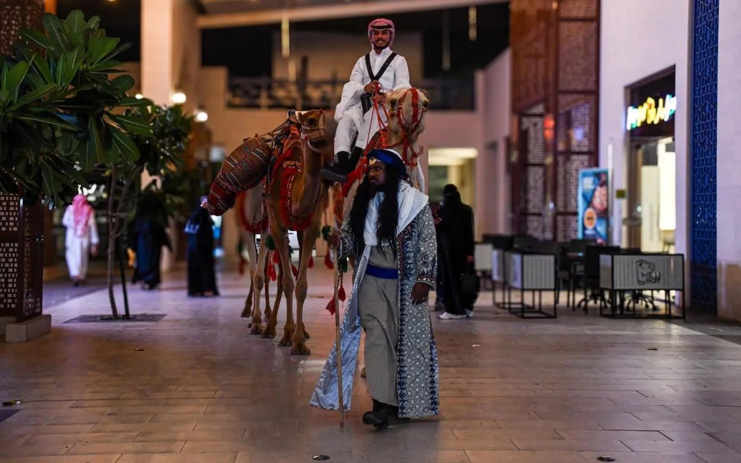 “مسيرة الشعراء” تجربة ثقافية تمزج بين عبق التاريخ ومتعة الترفيه في حي حراء الثقافي