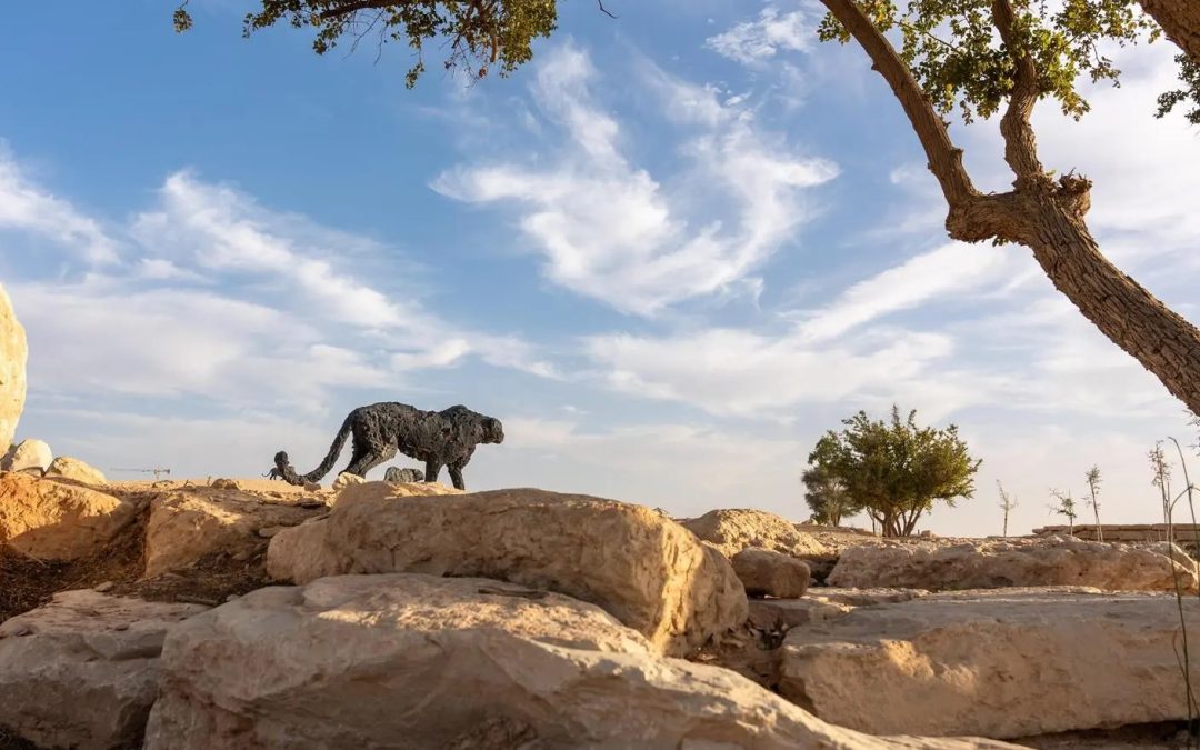“الرياض آرت” والسفارة الإيطالية يعلنان اكتمال توزيع منحوتات دافيدي ريفالتا في الرياض