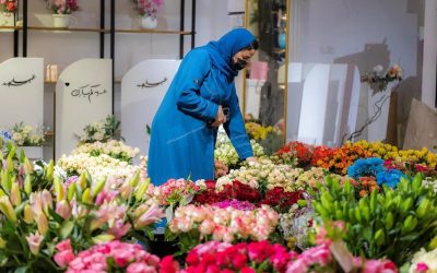 أريج الورود يملأ أسواق تبوك احتفالًا بعيد الفطر