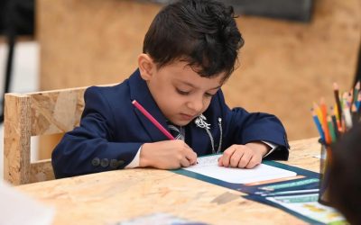 “بيئتنا كنز” في نجران.. الأطفال يرسمون لوحات الأمل في مرسم حر يجسّد حب الطبيعة وكنوزها