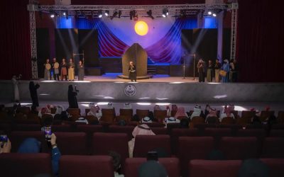 “بحر” تملأ مسرح الباحة بحكايا البحر وتعيد إحياء تراث الغوص واللؤلؤ