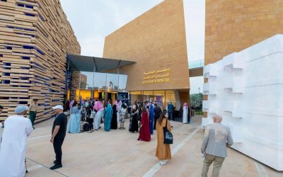 “مَكْنَنَة”.. معرض فني جديد بمركز الدرعية يستكشف العلاقة بين الفن والتكنولوجيا في العالم العربي