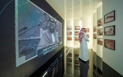 “من مشقة إلى يسر وطمأنينة”.. معرض يوثق تحولات وسائل نقل الحجاج من القوافل إلى التقنيات الذكية في جدة