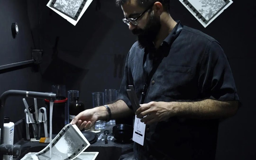 ورش بينالي الفنون الإسلامية تربط التراث بالحاضر: تفاعل إبداعي يجمع الفن والعلم في جدة