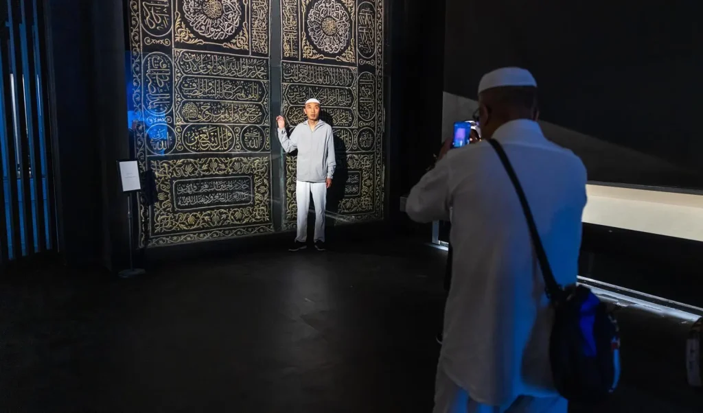 معرض عمارة الحرمين الشريفين: رحلة بصرية تحكي تاريخ المسجد الحرام والمسجد النبوي في حلّته الجديدة