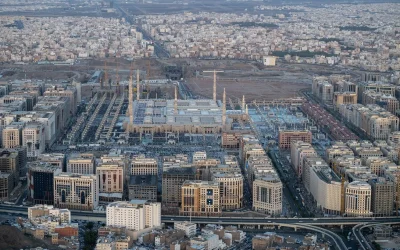 “المدينة المنورة تسجّل طفرة سياحية بـ18 مليون زائر.. وقطاع الإيواء يسجل نموًا بـ18.7%”