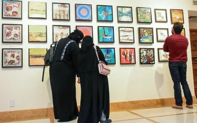 🎨 أكثر من 700 عمل فني في معرض “احتمالات للفن لا تنتهي” بجمعية فنون الدمام.. احتفاء بالتنوع البصري وثقافة الاقتناء