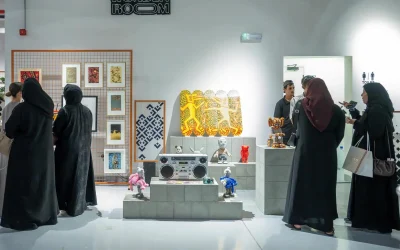 🎨 لوحات عالمية تزيّن حي جاكس بالدرعية.. معرض بصري يُثري المشهد الفني ضمن فعاليات الموسم الصيفي