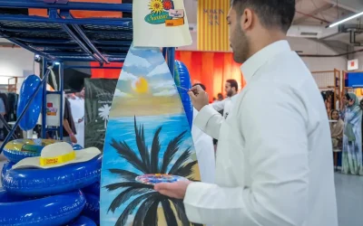 🎨 “عرض رسم حي” في حي جاكس بالدرعية يستقطب الزوّار ويقرّب الفن التشكيلي من المجتمع