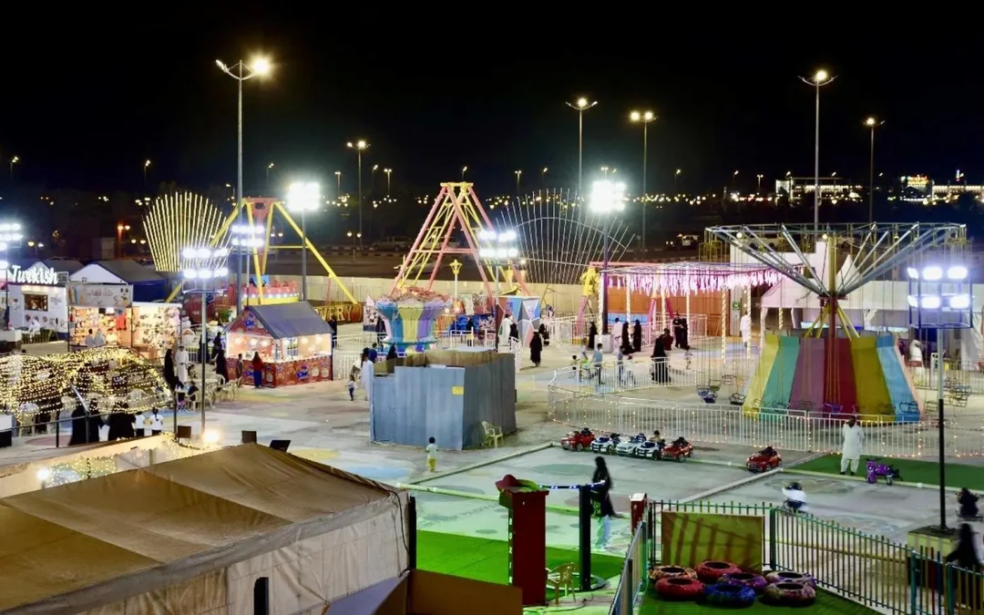 أكثر من 40 ألف زائر لخيمة التسوق والترفيه في مهرجان صيف نجران 2025.. وجهة متكاملة للعائلات والزوار