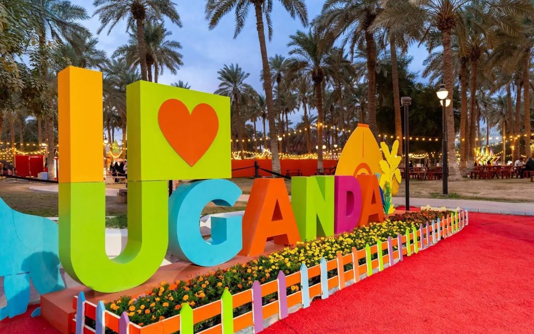 زوار “انسجام عالمي2” يستكشفون ثقافة أوغندا عبر عروض شعبية وفنون تفاعلية في حديقة السويدي