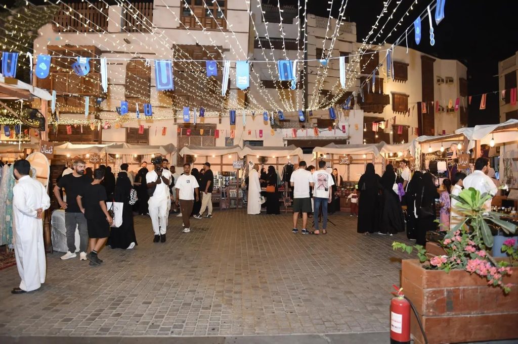 أسواق جدة في رمضان.. حراك اقتصادي متجدد يجذب الزوار ويعزز السياحة والتسوق الليلي