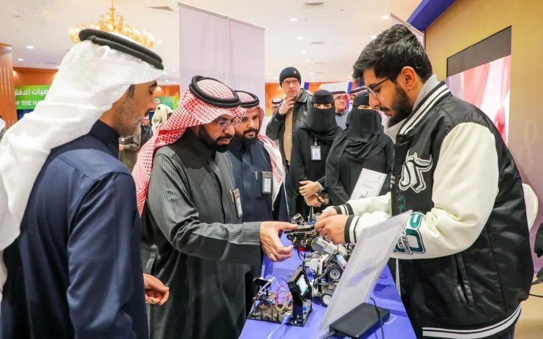 «تقني الحدود الشمالية» يستعرض مجالات الذكاء الاصطناعي بمهرجان «الرياضيات لغة العلوم»