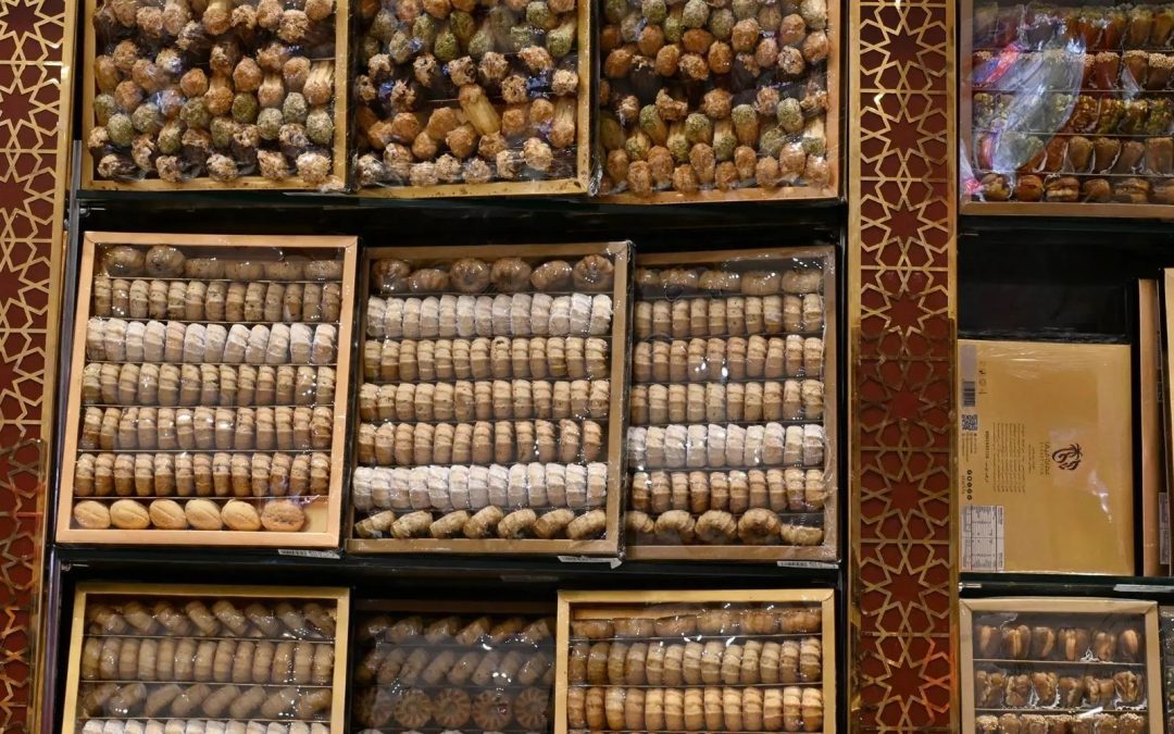 انتعاش أسواق التمور في جدة مع اقتراب رمضان وإقبال متزايد من المتسوقين