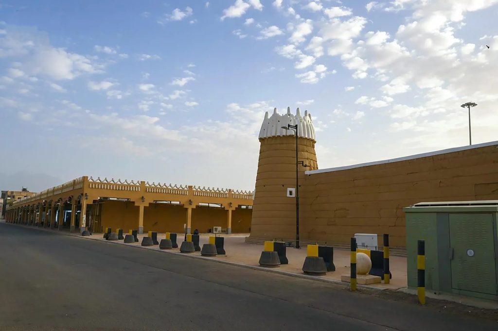 الأسواق الشعبية في نجران وجهة تراثية للتسوق قبل عيد الفطر