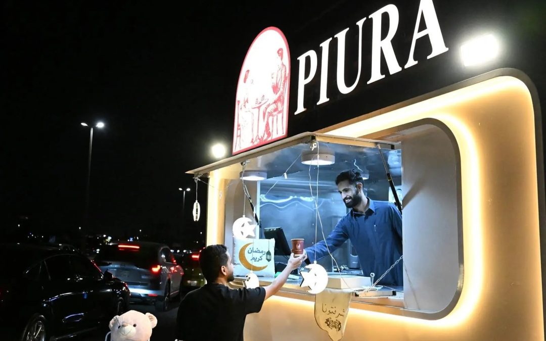 عربات الطعام المتنقلة في جدة تنعش ليالي رمضان وتحقق رواجًا اقتصاديًا متزايدًا