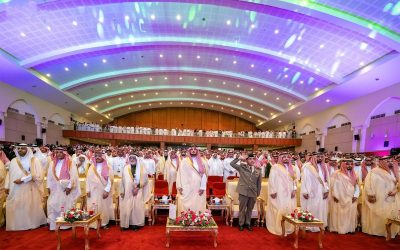 محافظ الطائف يدشّن الملتقى العالمي للورد والنباتات العطرية 2026 بجامعة الطائف