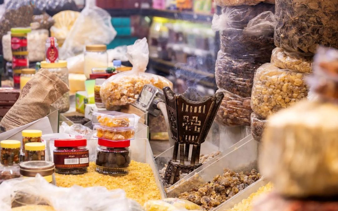 أسواق جدة التاريخية تشهد إقبالًا كبيرًا من المتسوقين استعدادًا لعيد الفطر