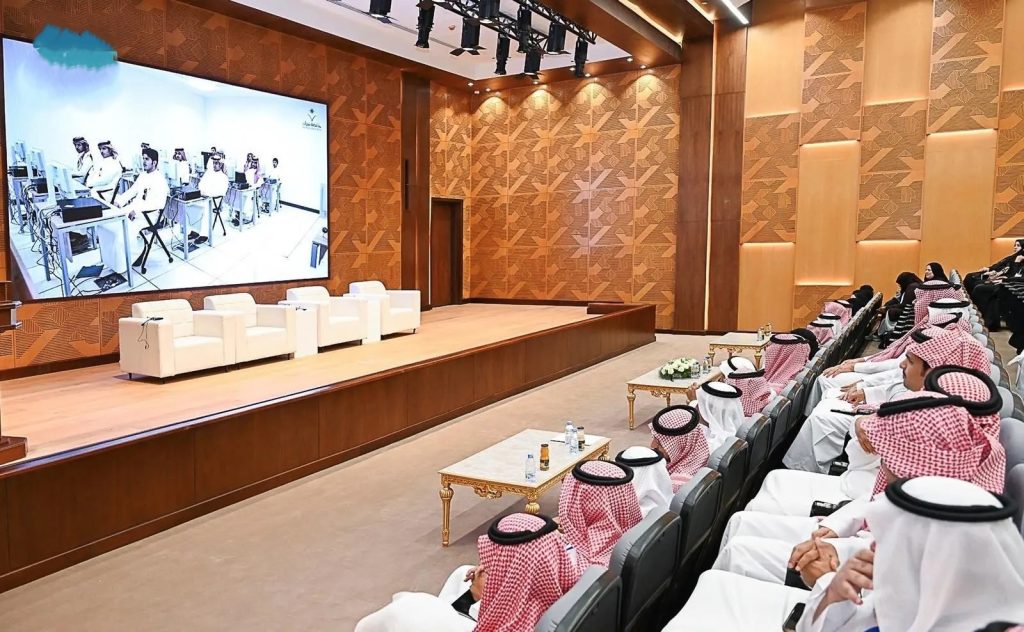 رئيس جامعة نجران يدشّن المعرض المصاحب لملتقى آفاق التميز البحثي وتحدياته