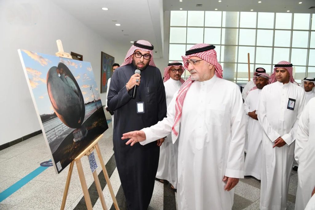 أمين جدة يدشّن معرض «عروس البحر الأحمر» لتوثيق معالم المدينة بعدسات المصورين السعوديين وإطلاق منصة رقمية للصور