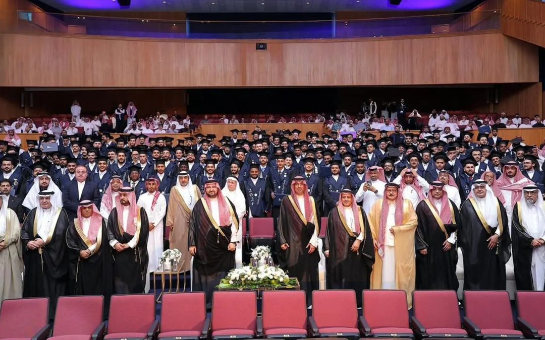 محافظ جدة يرعى تخريج أكثر من 5100 طالب وطالبة من الجامعة العربية المفتوحة