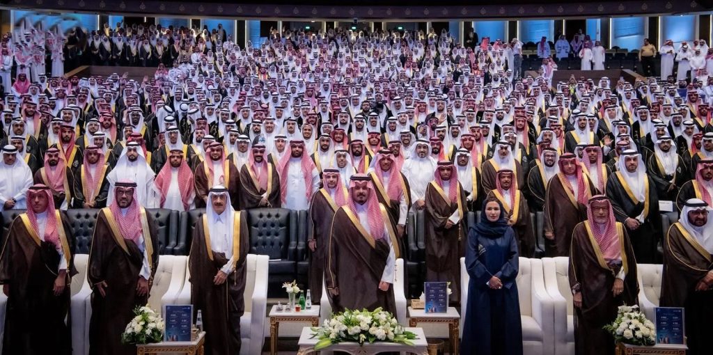 أمير المدينة المنورة يرعى حفل تخريج الدفعة الـ22 من طلاب جامعة طيبة