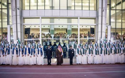 وزير الداخلية يرعى تخريج 1662 طالبًا من كلية الملك فهد الأمنية ويؤكد جاهزيتهم لخدمة الوطن