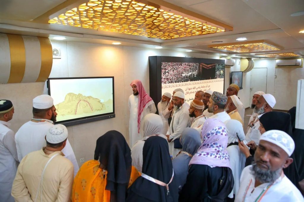 إقبال واسع على المراكز التوعوية والتقنية لهيئة الأمر بالمعروف خلال موسم حج 1447هـ