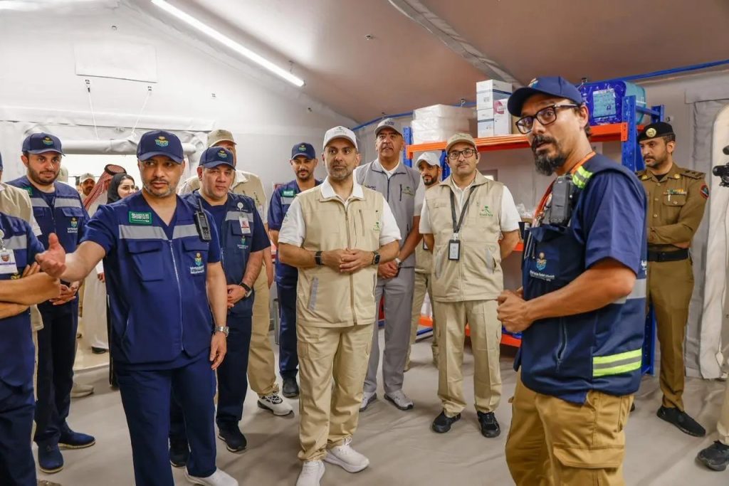 وزير الصحة يتفقد جاهزية مستشفى وزارة الداخلية الميداني بعرفات استعدادًا لخدمة الحجاج