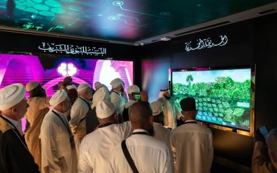 ضيوف برنامج خادم الحرمين الشريفين يطّلعون على السيرة النبوية والحضارة الإسلامية في المدينة المنورة