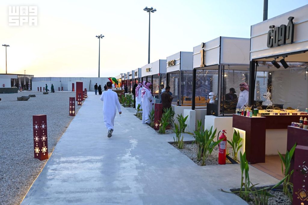دكَّة في أبها.. وجهة ترفيهية تجمع الإطلالات الجبلية والموسيقى الحية في صيف عسير