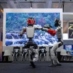 روبوتات ذكية تخطف الأنظار في «ليب 2026».. من العروض الرياضية إلى المهام اليومية