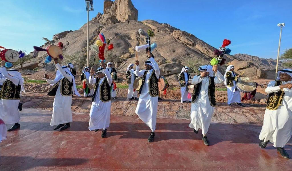 "وسم حائل" يجذب الزوار بأجواء طبيعية وفعاليات فنية مميزة