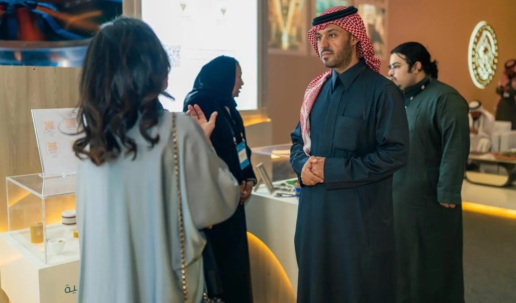 هيئة تطوير محمية الإمام عبدالعزيز بن محمد الملكية تبرز تجربة السياحة البيئية في ملتقى السياحة السعودي 2025