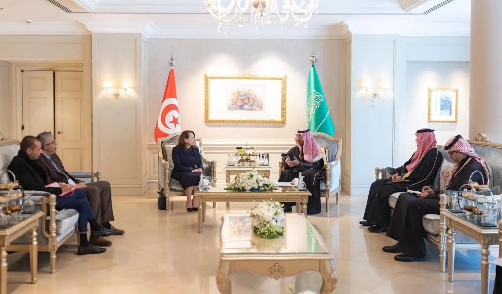 الأمير فيصل بن نواف يُبرز أهمية البروتوكول السعودي في تعزيز الهوية الوطنية خلال "ليالي الجوف 56"