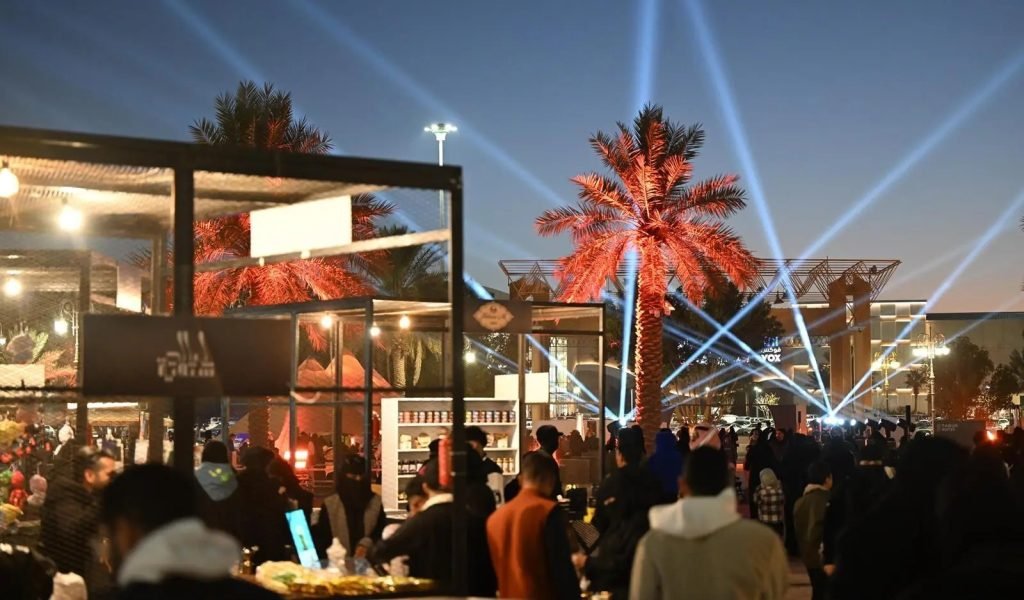أكثر من 50 ألف زائر يُحيون فعاليات مهرجان "شتاء تبوك" ببرامج متنوعة ودعم للأسر المنتجة