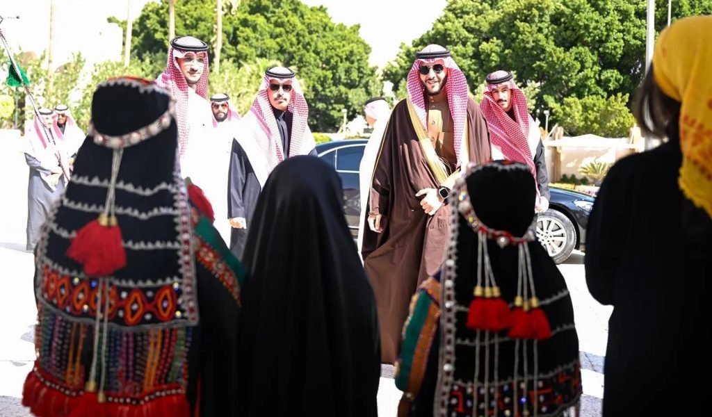 محافظ الطائف يشارك منسوبي المحافظة احتفال يوم التأسيس