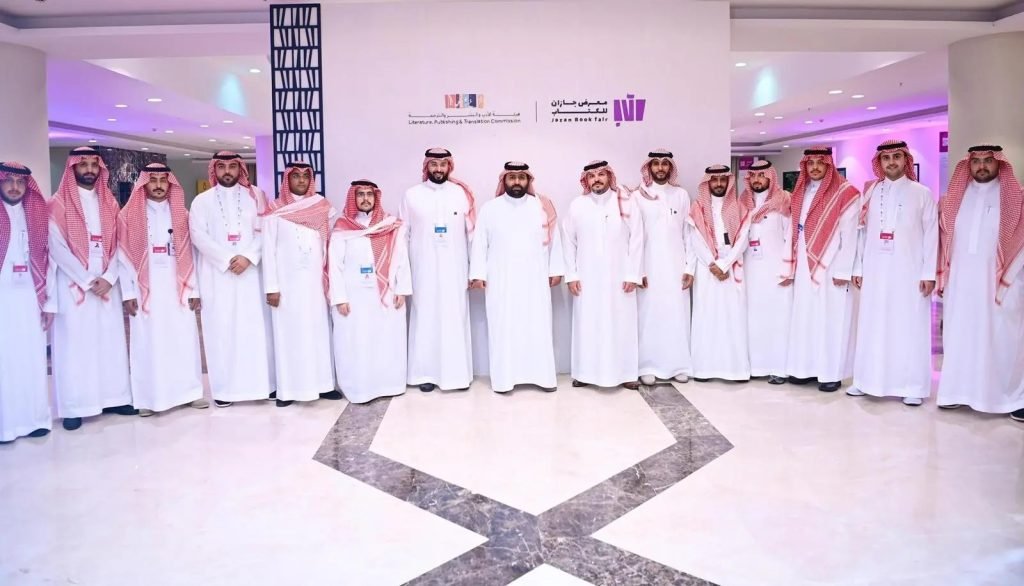 "نائب أمير جازان يزور معرض جازان للكتاب 2025 ويطلع على برامجه الثقافية"
