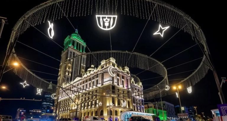 الرياض تتزين بالفوانيس وتضيء ليالي رمضان