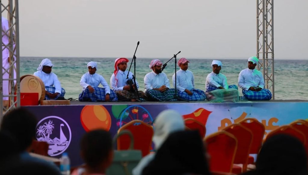 أملج تحتفي بعيد الفطر بأهازيج الفنون البحرية وأجواء تراثية ساحرة