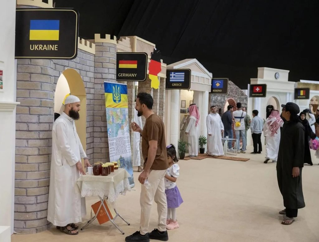 مهرجان الثقافات والشعوب في المدينة المنورة.. تظاهرة عالمية تعكس التنوع والتعايش الحضاري