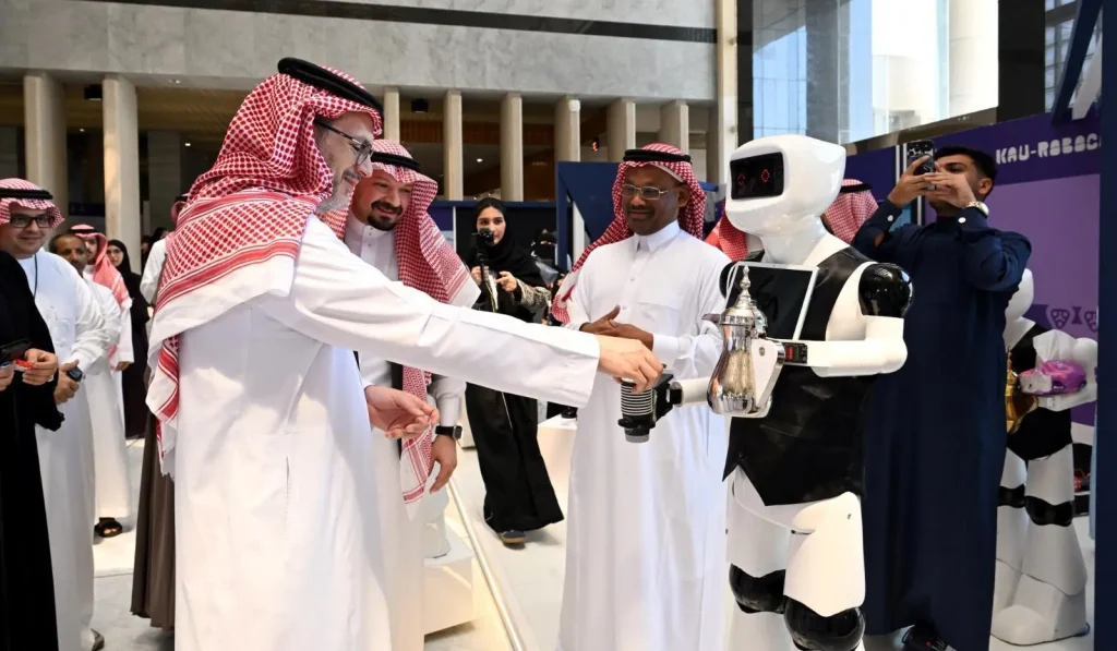 "روبوكون 2025" ينطلق في جامعة الملك عبدالعزيز: ابتكارات طلابية ومسارات تقنية تمهّد لمستقبل المعرفة