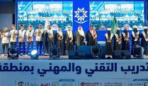 برعاية أمير المنطقة.. تبوك تحتفي بتخريج أكثر من 2000 متدرب ومتدربة في حفل تقني مهيب