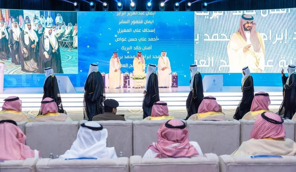 نائب أمير الشرقية يرعى تخريج أكثر من 600 كادر صحي من تجمع الشرقية الصحي ضمن برامج وطنية نوعية