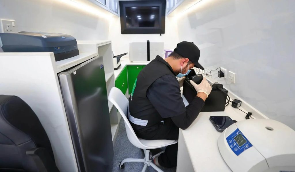 Makkah Municipality Deploys Advanced Electronic Systems to Monitor Food Safety, Analysing 1,300 Samples a Day During Hajj 1446H